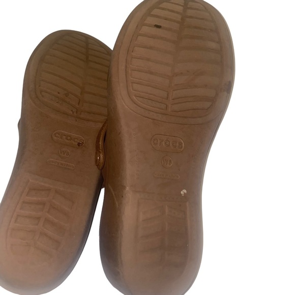 CROCS Disney Mickey Patricia Strap Wedge Comfort Slide Sandals Womens 6 Tan - Picture 4 of 4